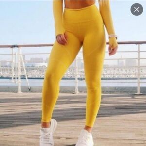Alphalete Revival RG Golden Yellow Leggings Size M NWOT